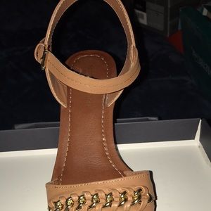 Wedge shoes